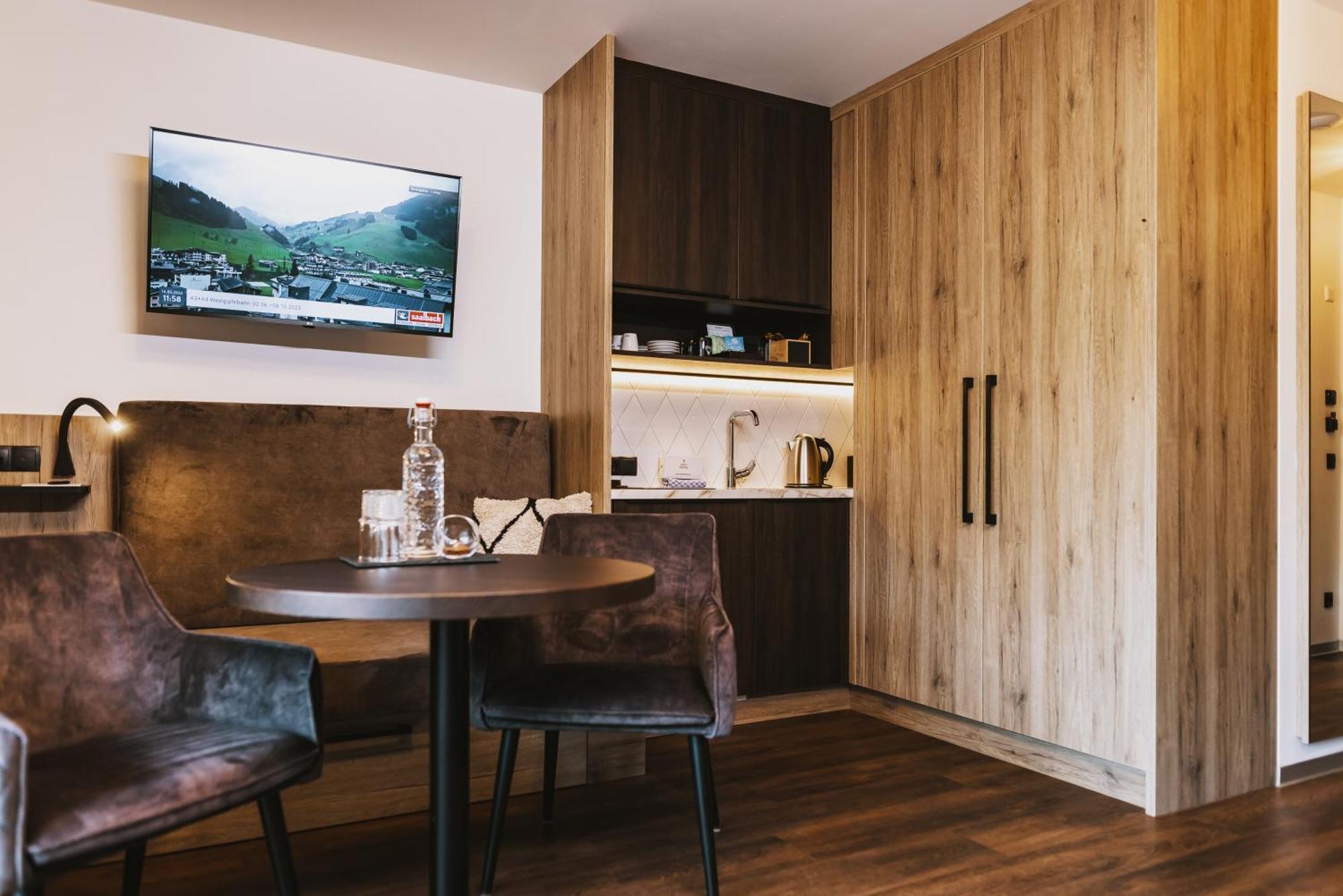 Glemm By Avenida Superior Hotel & Residences Saalbach-Hinterglemm Szoba fotó